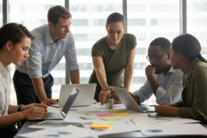 Read more about the article 10 Practical Project Hacks for Better Team Management